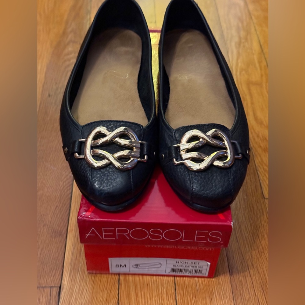 AEROSOLES Black Flats with Gold Accent